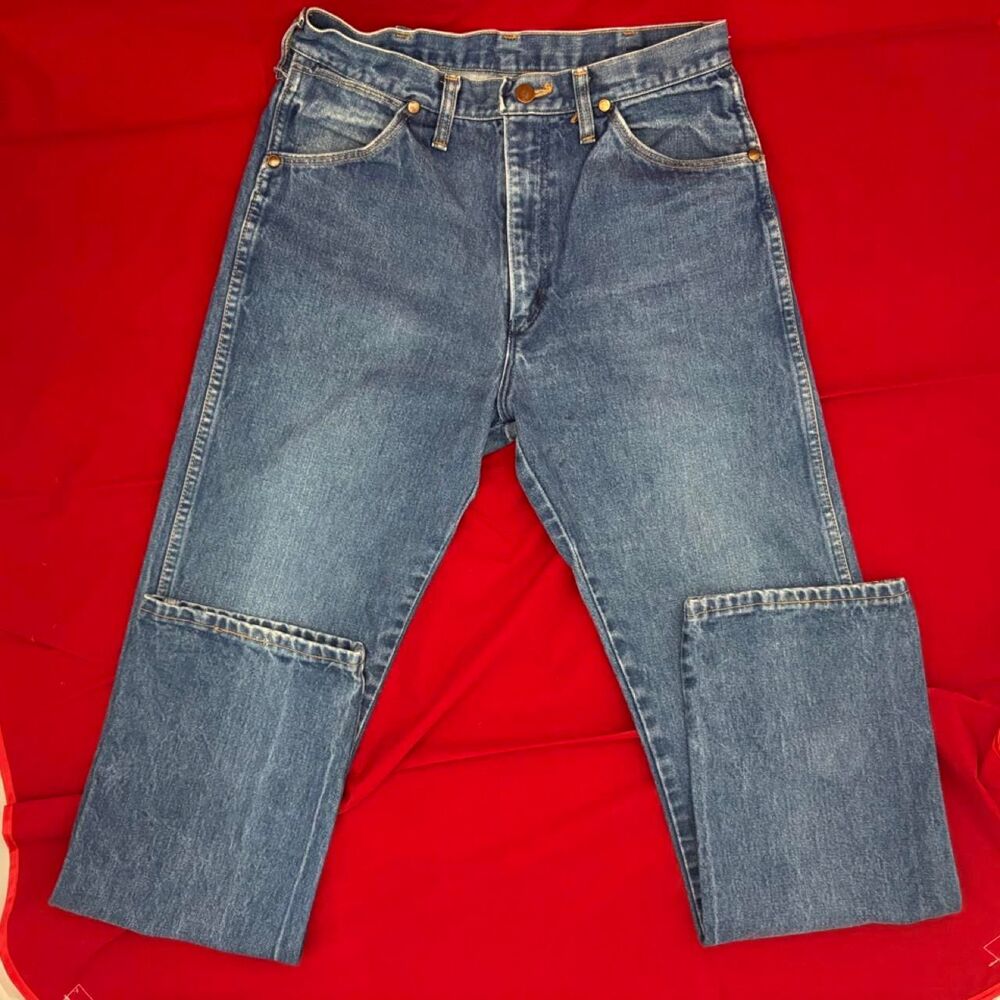 Wrangler Men's Blue and Navy Jeans